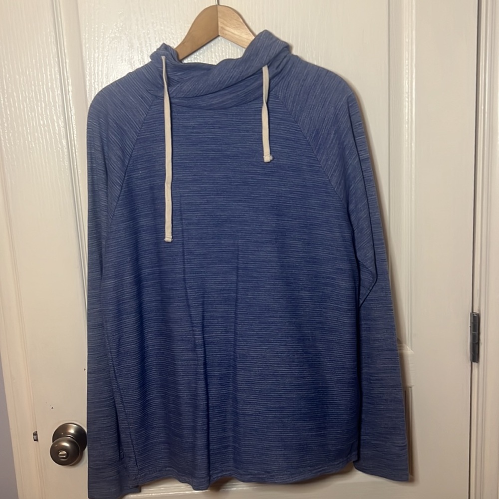 Express light long sleeves sweatshirt. Textured material grey blue color. Medium